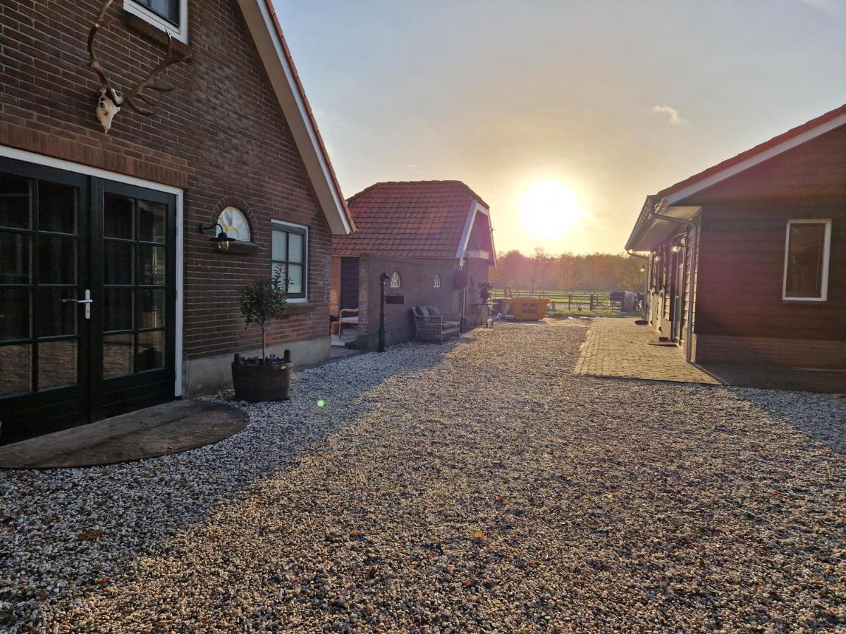 Bed & Breakfast Hoeve Happiness - Ontbijt Inbegrepen - Wellness Aanwezig Voorthuizen Exteriér fotografie