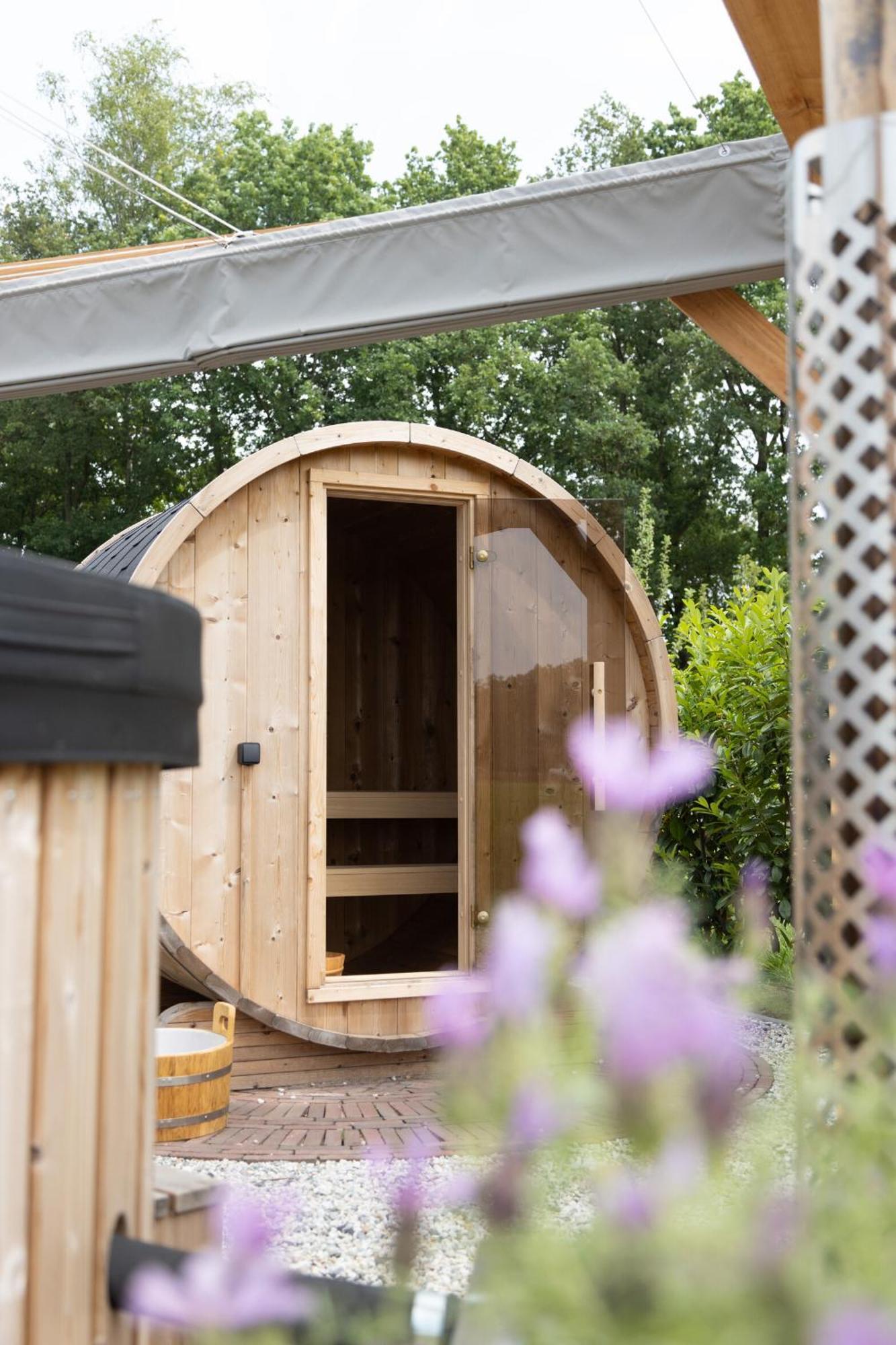 Bed & Breakfast Hoeve Happiness - Ontbijt Inbegrepen - Wellness Aanwezig Voorthuizen Exteriér fotografie