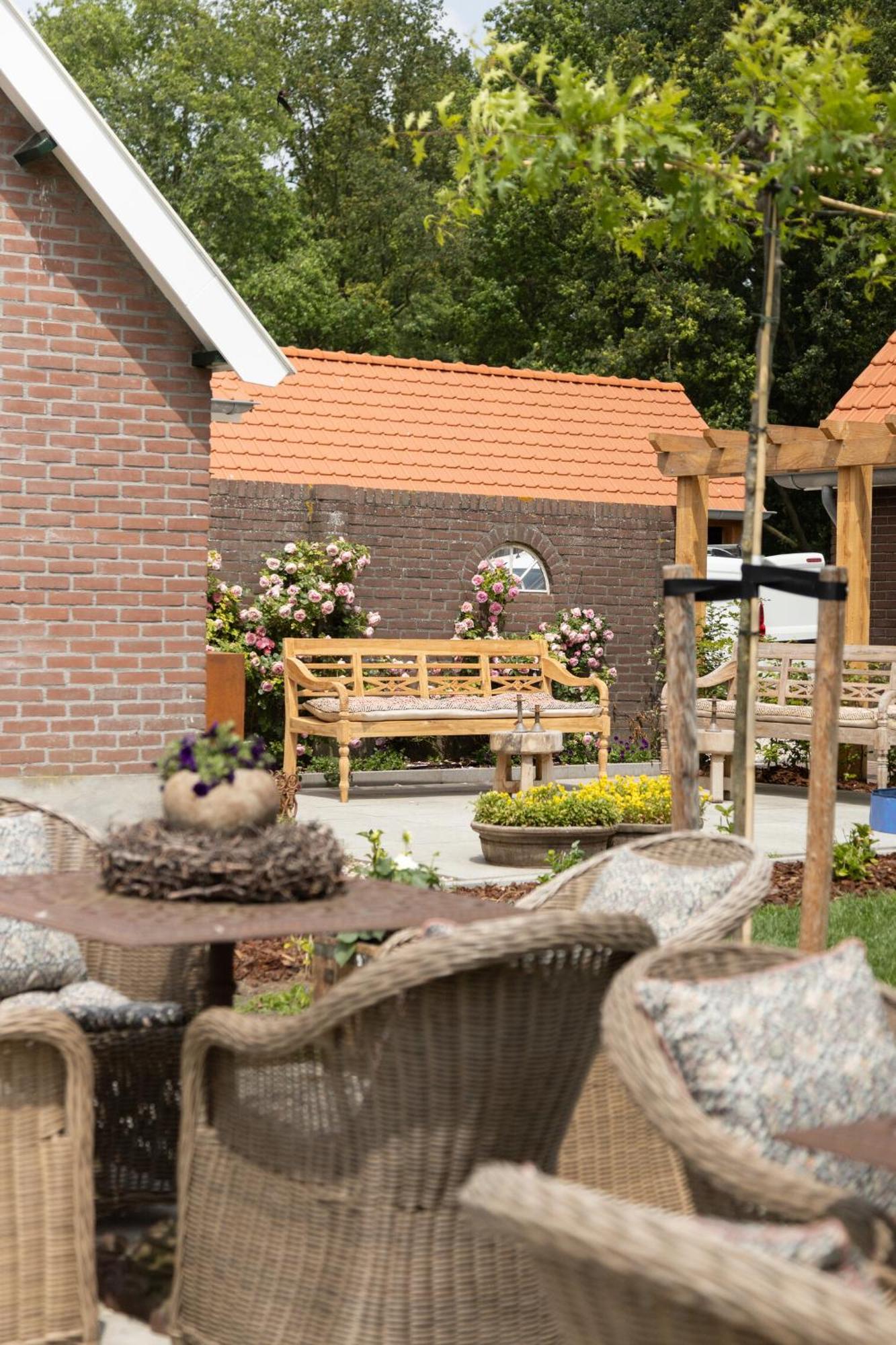 Bed & Breakfast Hoeve Happiness - Ontbijt Inbegrepen - Wellness Aanwezig Voorthuizen Exteriér fotografie