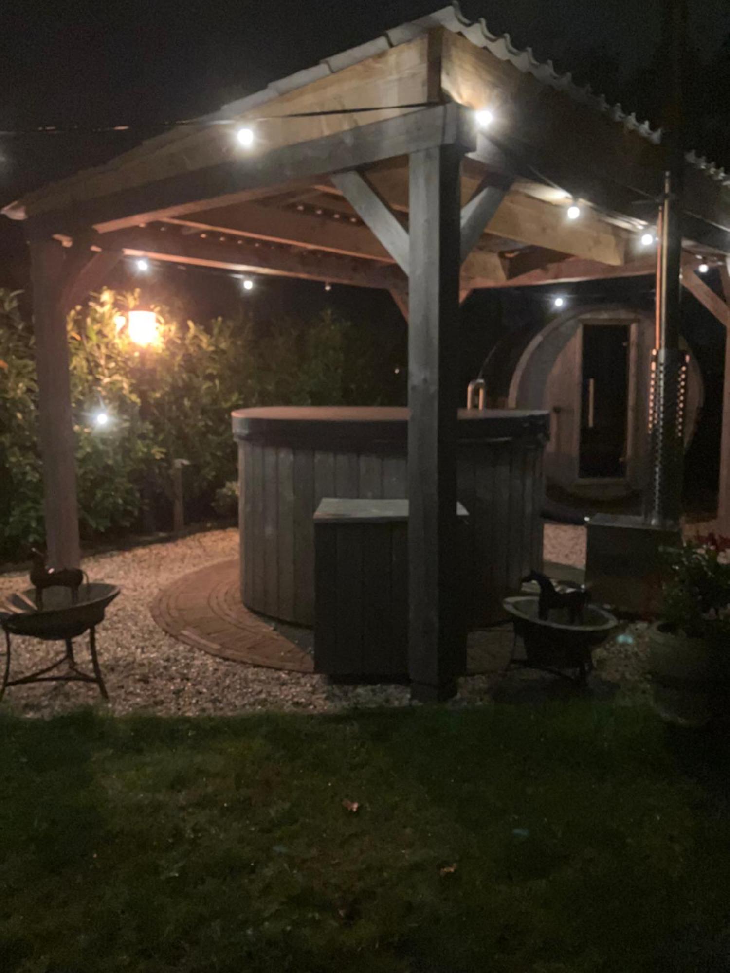 Bed & Breakfast Hoeve Happiness - Ontbijt Inbegrepen - Wellness Aanwezig Voorthuizen Exteriér fotografie