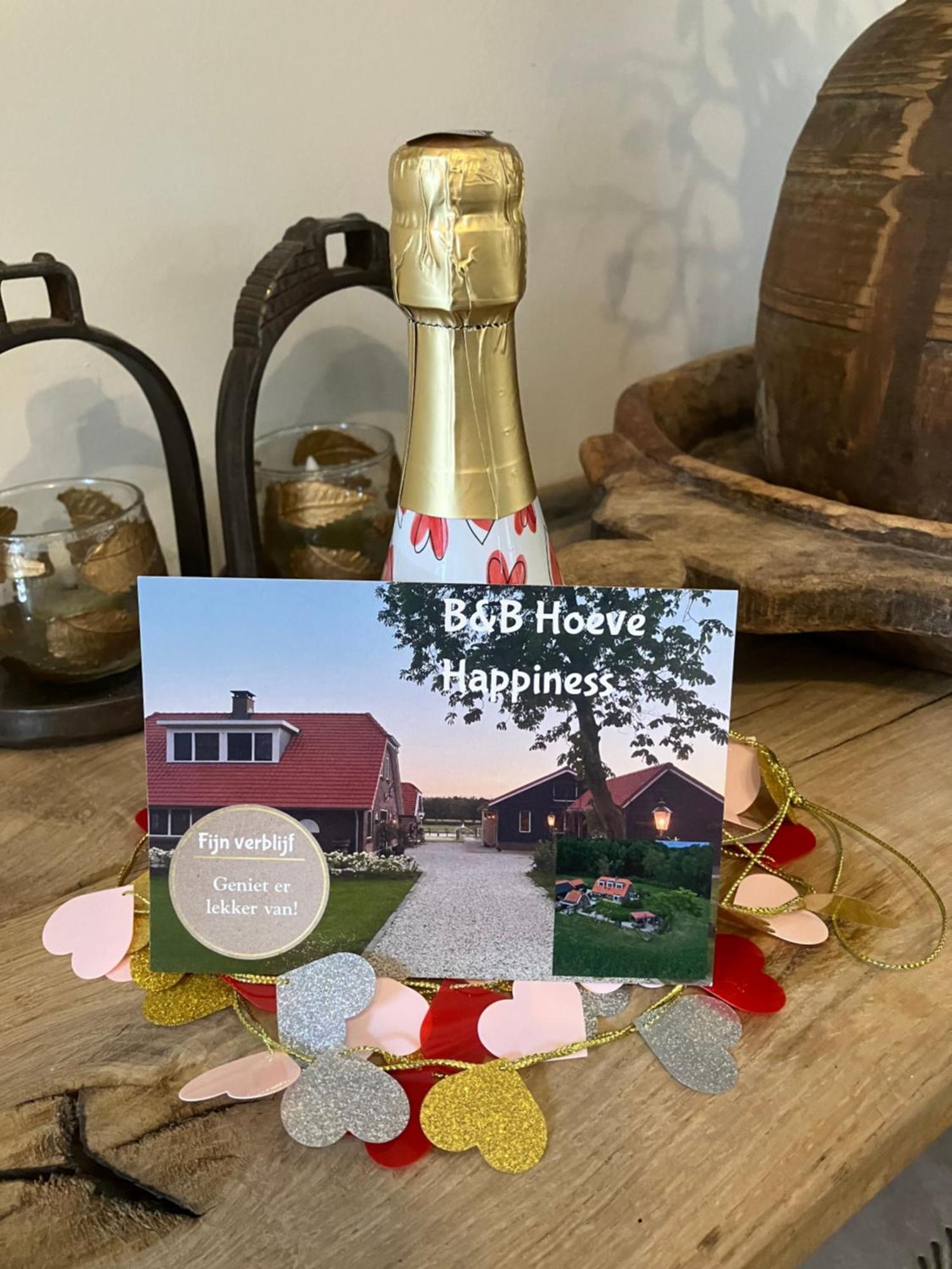 Bed & Breakfast Hoeve Happiness - Ontbijt Inbegrepen - Wellness Aanwezig Voorthuizen Exteriér fotografie